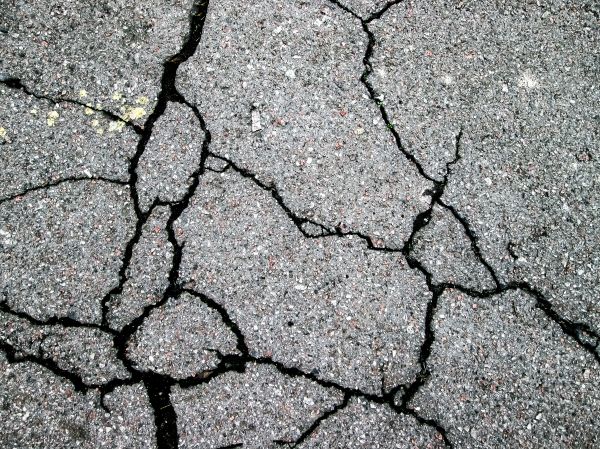 Driveway Crack Filling in Elk Grove